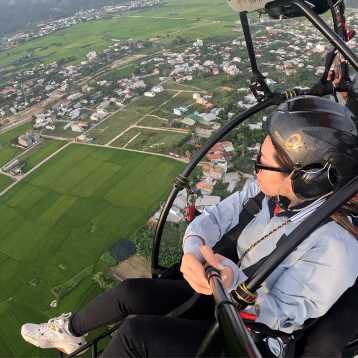 Bay dù lượn Fly Nha Trang: Paragliding (dù bay tự do) và Paramotor (dù bay có động cơ)